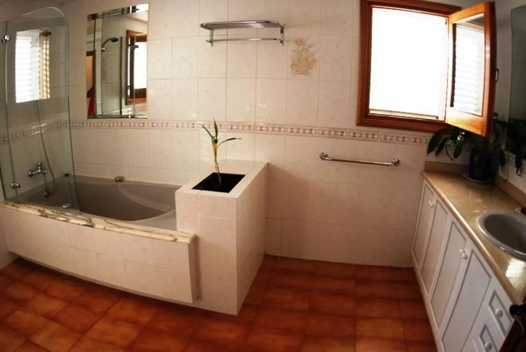 Villa Can Pinato Cala Llonga  Spain